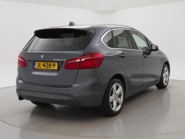 BMW 2-SERIE Active Tourer 225XE 224 PK HYBRID XDRIVE EXECUTIVE + LED / NAVIGATIE