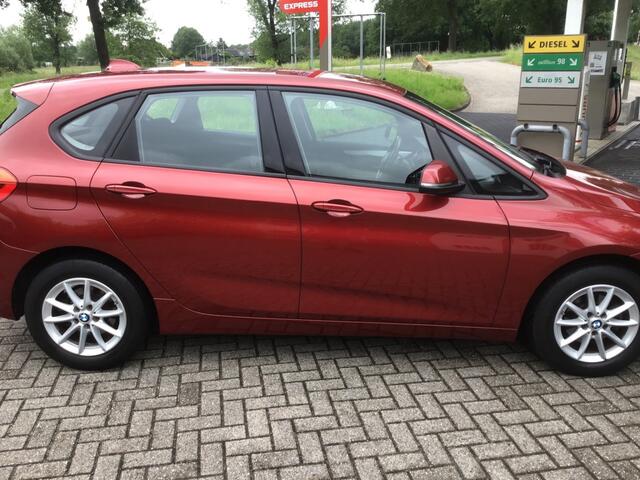 BMW 2-SERIE 216I CENT. EXECUTIVE