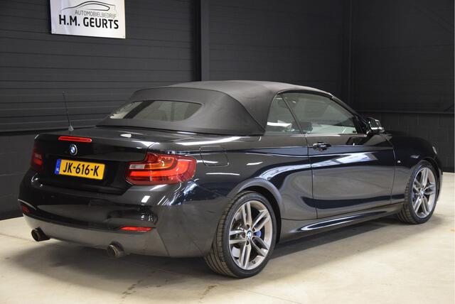 BMW 2-SERIE Cabrio 220i M Sport Automaat Leder Groot Navi Clima Xenon 18inch Zeer mooi!