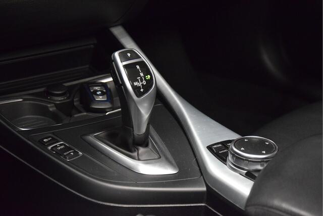 BMW 2-SERIE Cabrio 220i M Sport Automaat Leder Groot Navi Clima Xenon 18inch Zeer mooi!