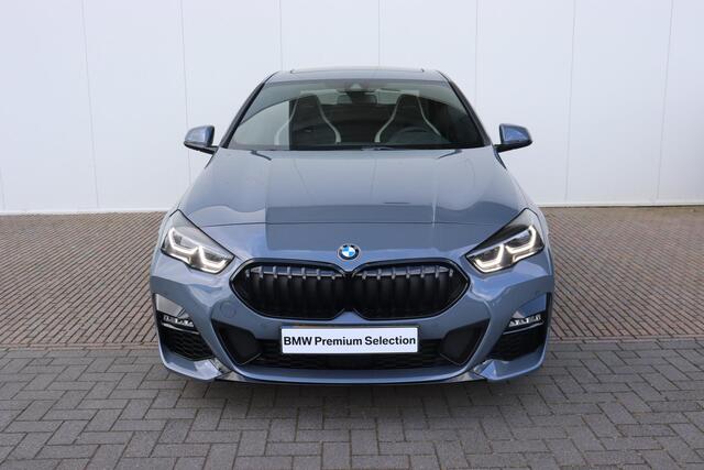 BMW 2-SERIE Gran Coupé 220i M-Sportpakket / HIFI / Panoramadak / 18''
