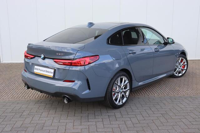 BMW 2-SERIE Gran Coupé 220i M-Sportpakket / HIFI / Panoramadak / 18''