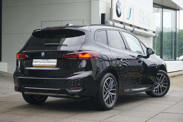 BMW 2-SERIE Active Tourer 225e xDrive Aut. M Sportpakket / 18" LMV / Panoramadak / Harman Kardon / Driving Assistant Plus / Trekhaak