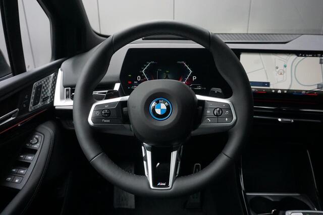 BMW 2-SERIE Active Tourer 225e xDrive Aut. M Sportpakket / 18" LMV / Panoramadak / Harman Kardon / Driving Assistant Plus / Trekhaak