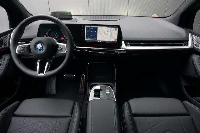 BMW 2-SERIE Active Tourer 225e xDrive Aut. M Sportpakket / 18" LMV / Panoramadak / Harman Kardon / Driving Assistant Plus / Trekhaak