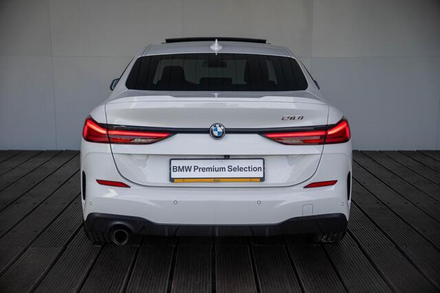 BMW 2-SERIE Gran Coupé 218i | Schuif- kanteldak | HIFI | Stuurwielverwarming