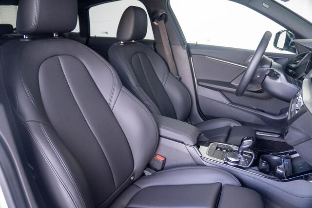 BMW 2-SERIE Gran Coupé 218i | Schuif- kanteldak | HIFI | Stuurwielverwarming