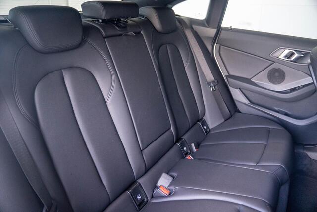 BMW 2-SERIE Gran Coupé 218i | Schuif- kanteldak | HIFI | Stuurwielverwarming