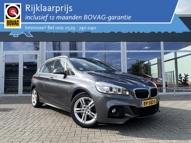 BMW 2-SERIE Active Tourer 220i High Executive | M-Sport | HUD | Automaat | trekhaak afneembaar 1.500 kg | incl. dealerbeurt