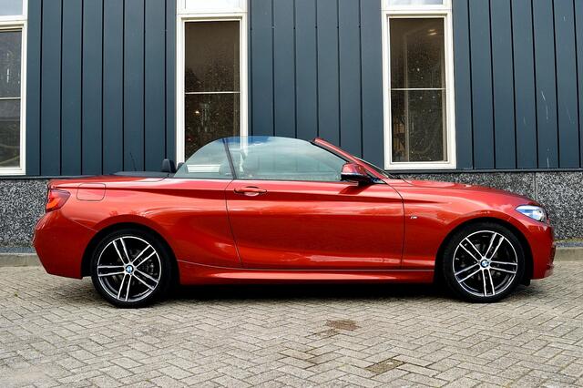BMW 2-SERIE Cabrio 218i M-Sport High Executive Edition Rijklaarprijs-Garantie Navigatie Leder Sport interieur led camera windscherm