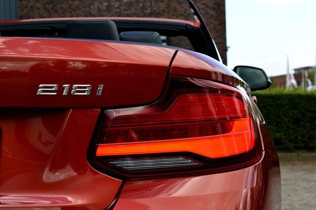BMW 2-SERIE Cabrio 218i M-Sport High Executive Edition Rijklaarprijs-Garantie Navigatie Leder Sport interieur led camera windscherm