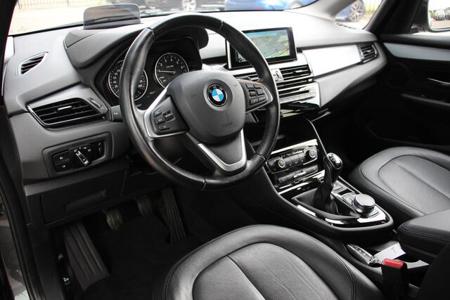 BMW 2-SERIE Active Tourer 216i Centennial High Executive | Leder | HUD | Dealeronderhouden
