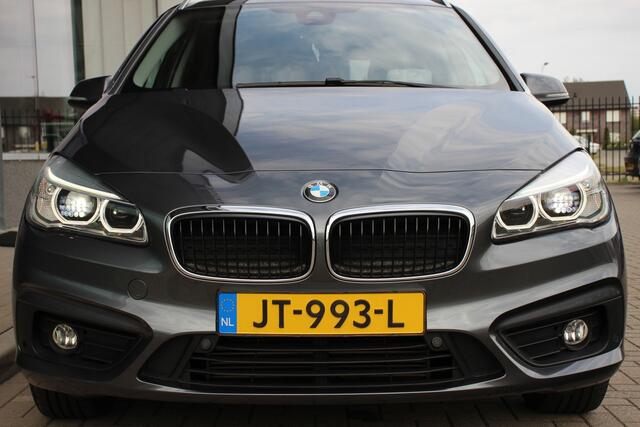 BMW 2-SERIE Active Tourer 216i Centennial High Executive | Leder | HUD | Dealeronderhouden