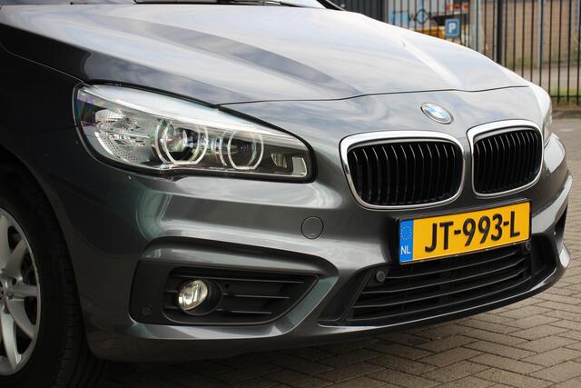 BMW 2-SERIE Active Tourer 216i Centennial High Executive | Leder | HUD | Dealeronderhouden