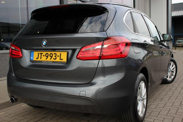BMW 2-SERIE Active Tourer 216i Centennial High Executive | Leder | HUD | Dealeronderhouden