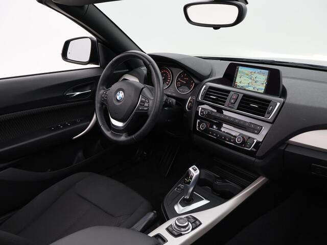 BMW 2-SERIE Cabrio 220i 184 PK AUT8 ORIG. NL + NAVIGATIE / XENON