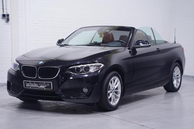 BMW 2-SERIE Cabrio 218i High Executive navigatie-Full sattelbraun leder Bi-xenon Led PDC v+a stoelverwarming windscherm