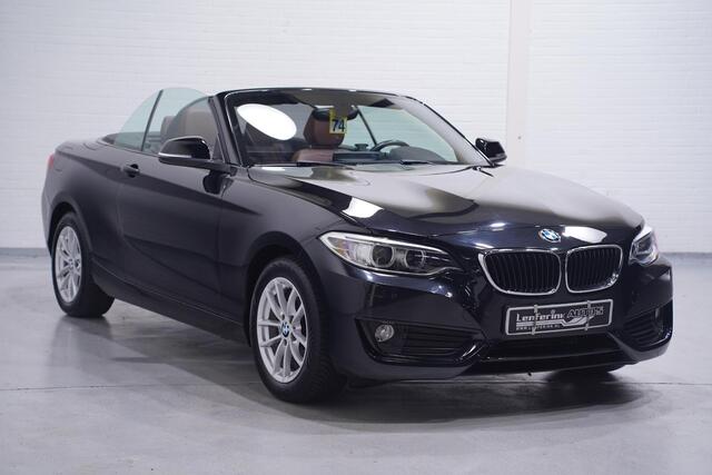 BMW 2-SERIE Cabrio 218i High Executive navigatie-Full sattelbraun leder Bi-xenon Led PDC v+a stoelverwarming windscherm