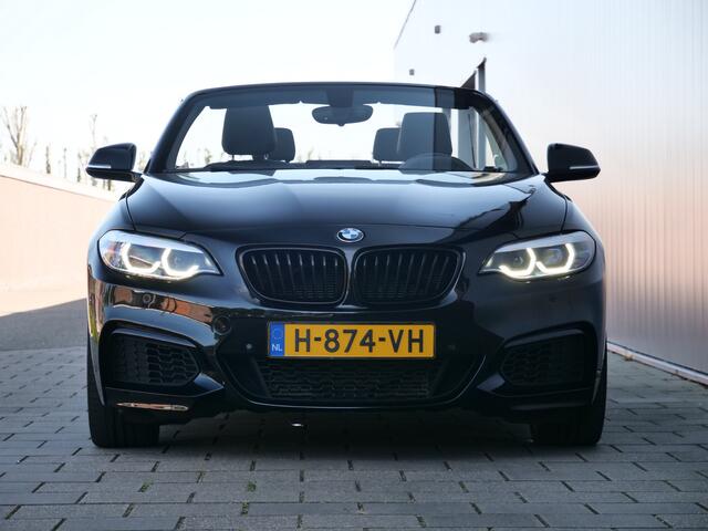 BMW 2-SERIE Cabrio 218i High Executive Edition 136 Pk Automaat Navi / DAB / M-pakket / 19 Inch / PDC