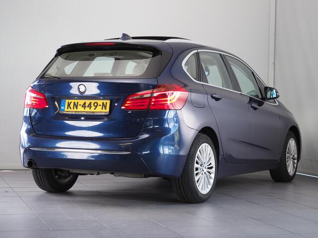 BMW 2-SERIE Active Tourer 218i Centennial High Executive | LED | Elektrisch Glazen Panorama-Dak | Carkit | Cruise Control | Parkeersensoren Achter | Keyless Start | Voorstoelen Verwarmt | Airco (Automatisch) |