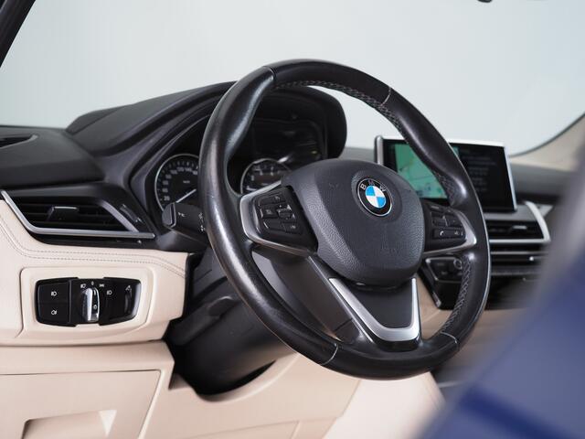 BMW 2-SERIE Active Tourer 218i Centennial High Executive | LED | Elektrisch Glazen Panorama-Dak | Carkit | Cruise Control | Parkeersensoren Achter | Keyless Start | Voorstoelen Verwarmt | Airco (Automatisch) |