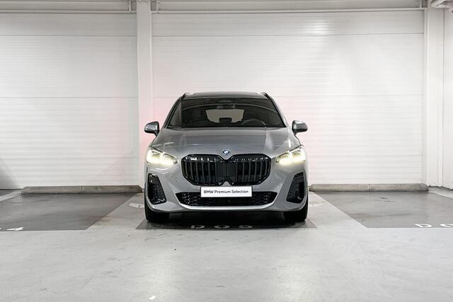 BMW 2-SERIE Active Tourer 225e xDrive M-Sport | Premium Pack | Travel Pack | Harman/Kardon | Schuif-/Kanteldak