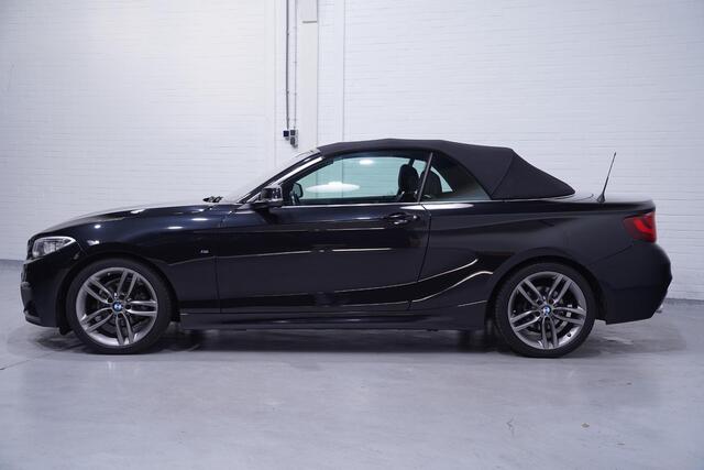 BMW 2-SERIE Cabrio 218d High Executive Leder Navi Camera Bi-Xenon PDC v+a Stoelverwarming
