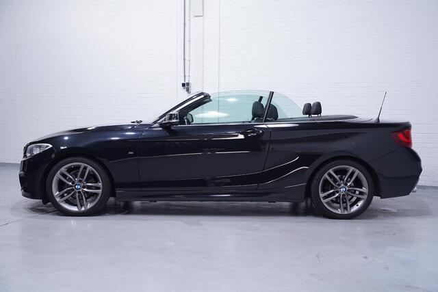 BMW 2-SERIE Cabrio 218d High Executive Leder Navi Camera Bi-Xenon PDC v+a Stoelverwarming