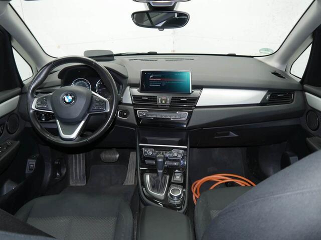 BMW 2-SERIE Active Tourer 225xe Executive | Head-Up | 2 jaar garantie | Verwacht November