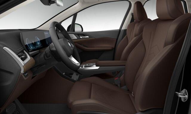BMW 2-SERIE Active Tourer 225e xDrive Luxury-Line | Premium Pack | Comfort Pack | Elektr. Trekhaak