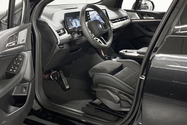 BMW 2-SERIE Active Tourer 225e xDrive M-Sport | Premium Pack | Travel Pack | Harman/Kardon | Schuif-/Kanteldak