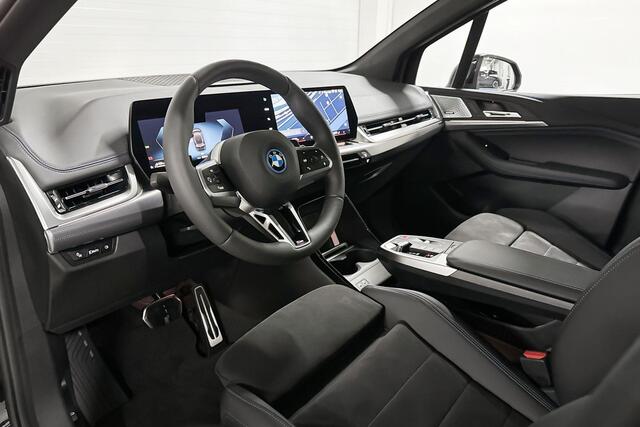 BMW 2-SERIE Active Tourer 225e xDrive M-Sport | Premium Pack | Travel Pack | Harman/Kardon | Schuif-/Kanteldak