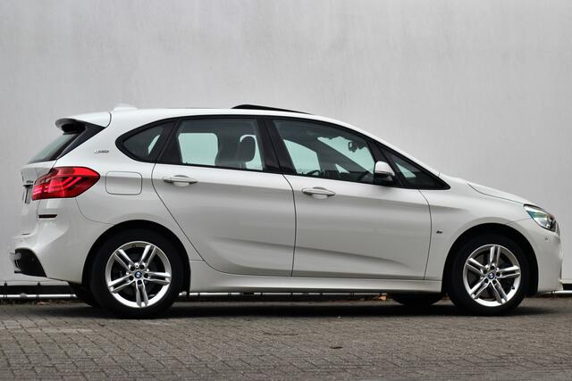 BMW 2-SERIE Active Tourer 225xe iPerformance High Executive | M-sport | Pano | Camera | LED | Nwe. Accu