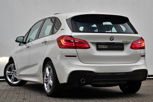 BMW 2-SERIE Active Tourer 225xe iPerformance High Executive | M-sport | Pano | Camera | LED | Nwe. Accu