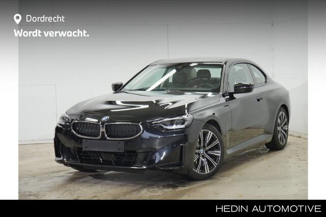 BMW 2-SERIE Coupé 218i Coupe | 18" | Camera | Stoelverwarming | Wide Screen Display