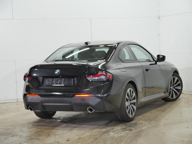 BMW 2-SERIE Coupé 218i Coupe | 18" | Camera | Stoelverwarming | Wide Screen Display