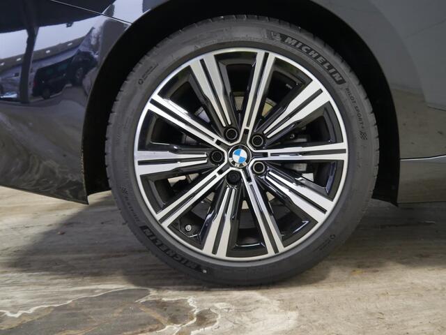 BMW 2-SERIE Coupé 218i Coupe | 18" | Camera | Stoelverwarming | Wide Screen Display