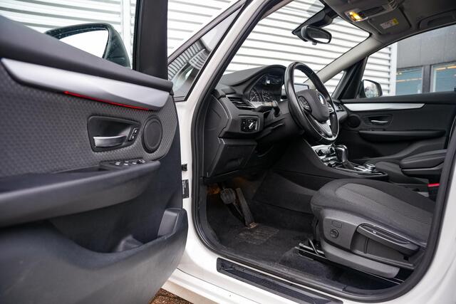 BMW 2-SERIE Active Tourer 218i Cruise Navigatie Stoelverw. PDC LED
