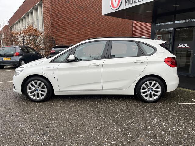 BMW 2-SERIE Active Tourer 225xe iPerformance Executive // FULL LED // ADAPTIV. CRUISE // PDC // ELEK. ACHTERKLEP // STOELVERWARMING // NAVI //