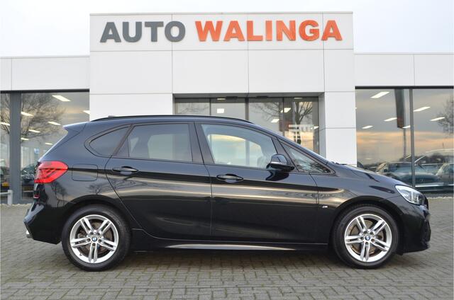 BMW 2-SERIE Active Tourer 220i Autom. M Sport Stoelverwarming Achteruitrijcamera Trekhaak afn.