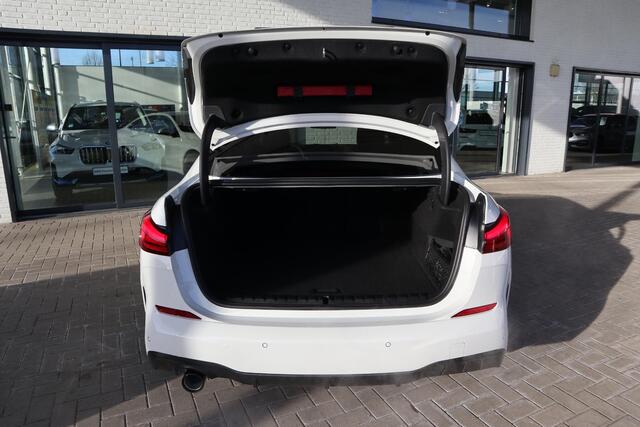 BMW 2-SERIE Coupé 218i | M Sportpakket pro | Model M Sport | Convenience Pack