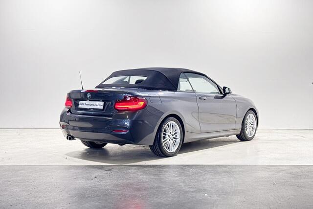 BMW 2-SERIE Cabrio 220i M Sportpakket Model M Sport Aut.