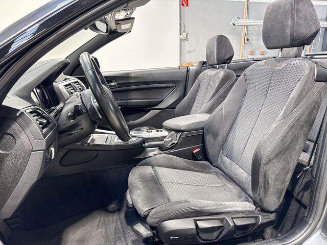 BMW 2-SERIE Cabrio 220i M Sportpakket Model M Sport Aut.