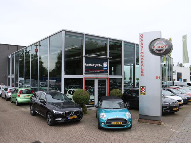 BMW 2-SERIE Active Tourer 216i Corporate Lease High Executive Net binnen!