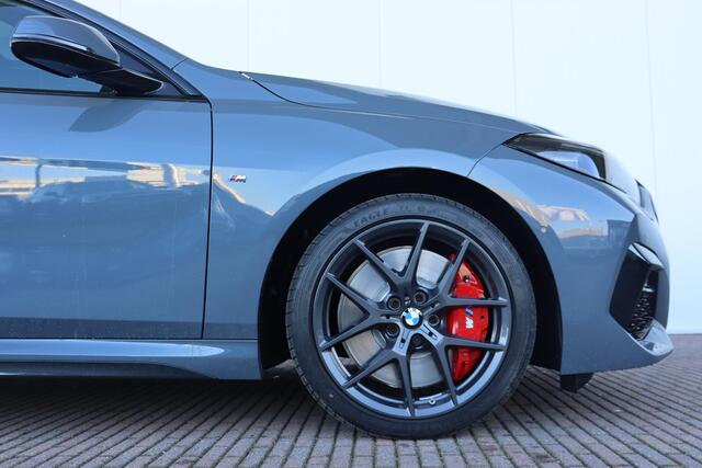 BMW 2-SERIE Gran Coupé 218i M Sportpakket Pro/ Premium Pack/ Comfort Pack/ Travel Pack/ Stuurwiel verwarmd/ Comfort Access/ panoramadak/ M Sportstoelen/