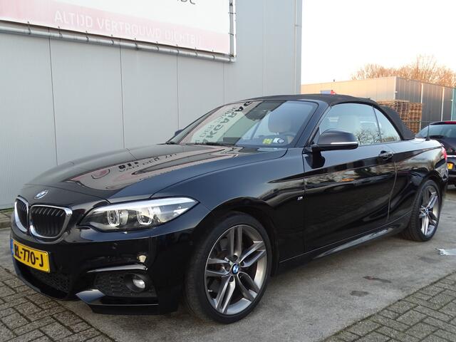 BMW 2-SERIE 220i Cabrio AUT High Executive M PAKKET, Leder, NAVI, Camera, Compleet!