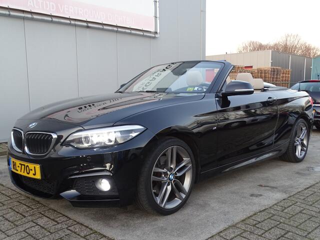 BMW 2-SERIE 220i Cabrio AUT High Executive M PAKKET, Leder, NAVI, Camera, Compleet!