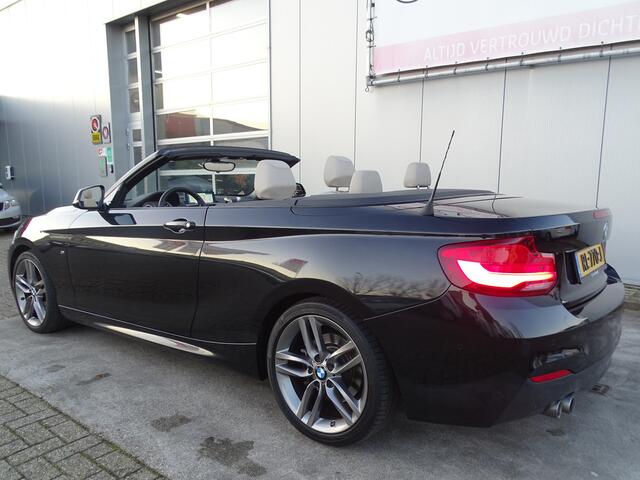 BMW 2-SERIE 220i Cabrio AUT High Executive M PAKKET, Leder, NAVI, Camera, Compleet!