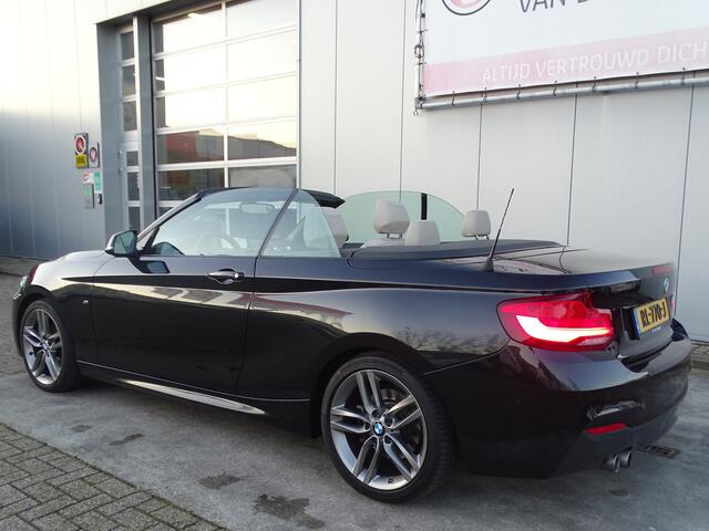 BMW 2-SERIE 220i Cabrio AUT High Executive M PAKKET, Leder, NAVI, Camera, Compleet!
