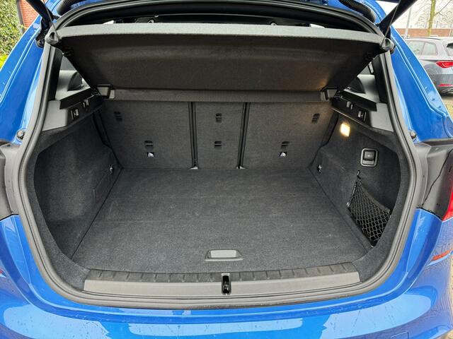 BMW 2-SERIE Active Tourer 216i M Pakket navi, trekhaak, cruise